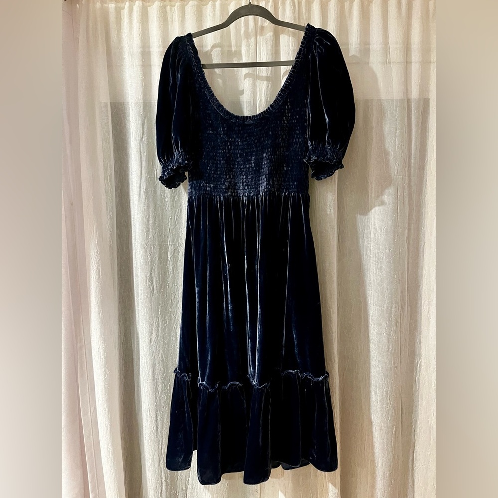 Hill House Navy Velvet Midi Dress